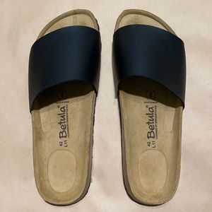 Betula by Berkenstock “Reggae” Black Slide